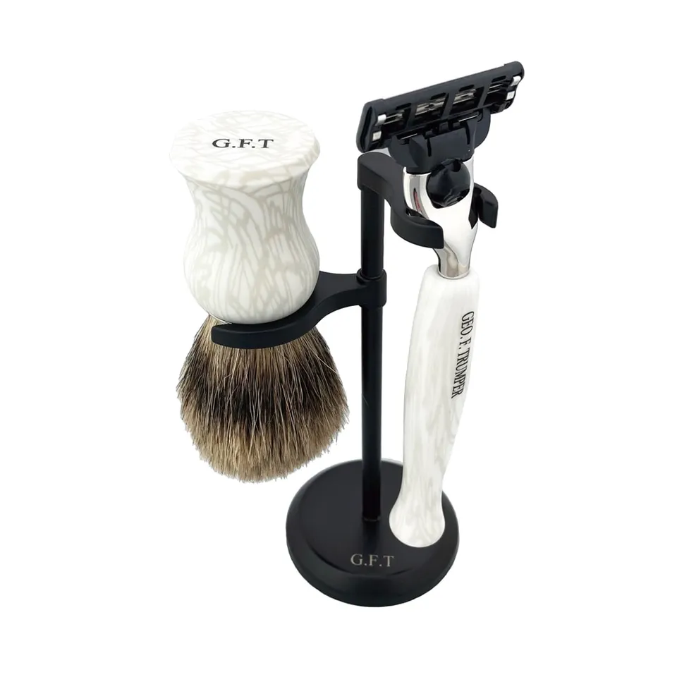 geo-trumper-light-graphite-shaving-set-mach3-dachshaar image 1