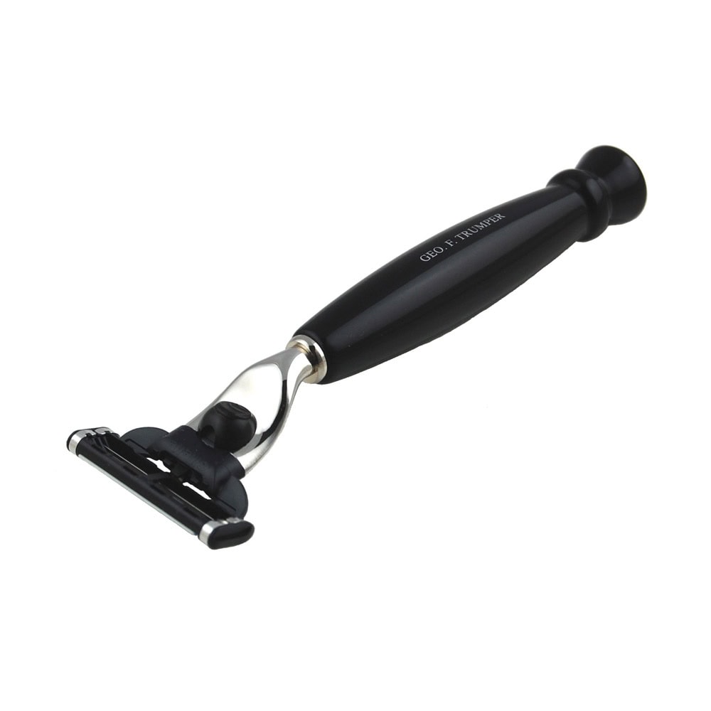 geo-trumper-black-curved-mach-3-rasierer-schwarz-gebogen image 1