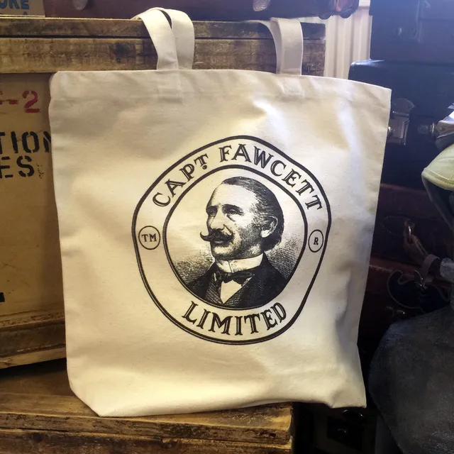 captain-fawcett-the-captain-s-tote-tragetasche-aus-vintage-material image 1