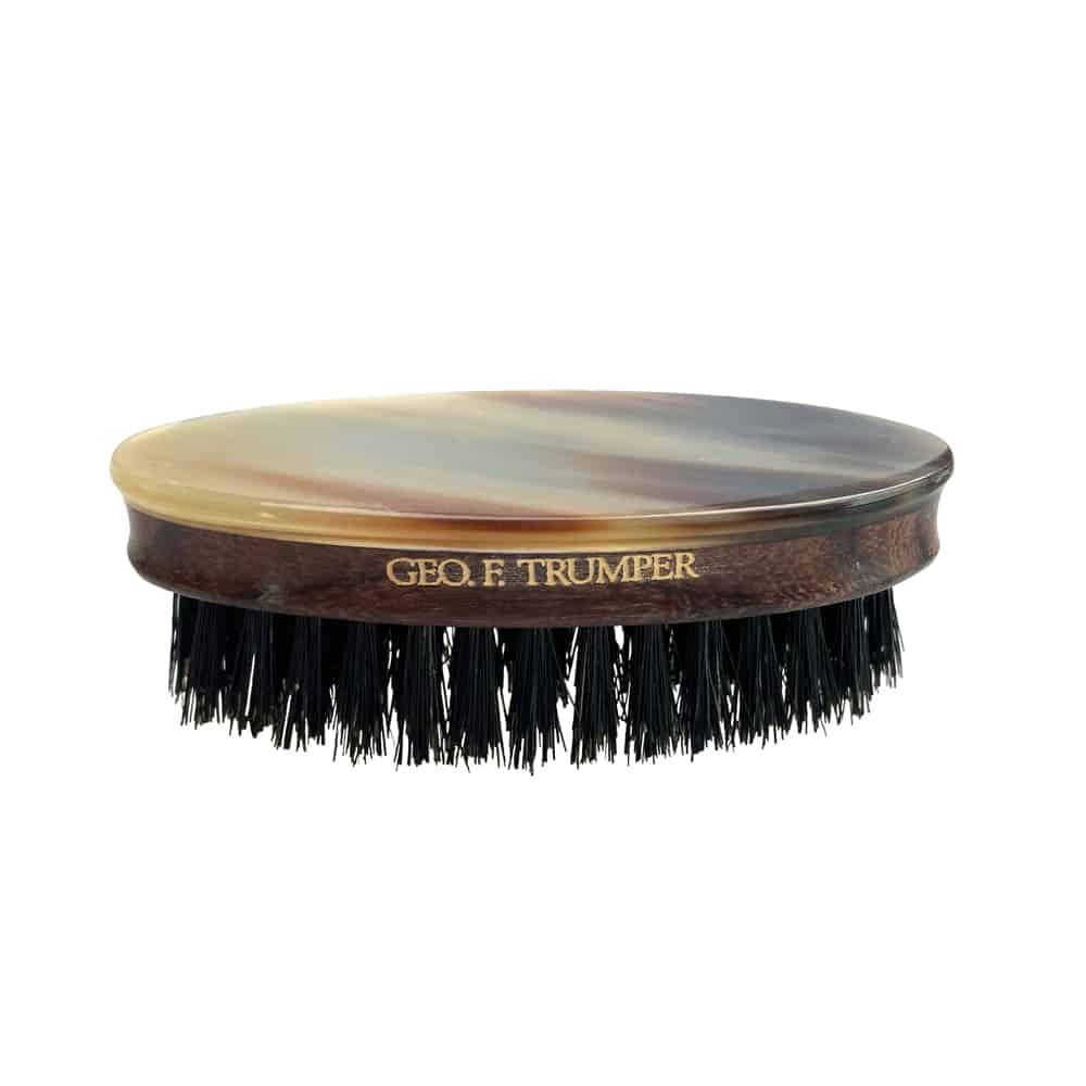 geo-trumper-oval-ash-wood-and-horn-beard-brush-bartb-rste image 1