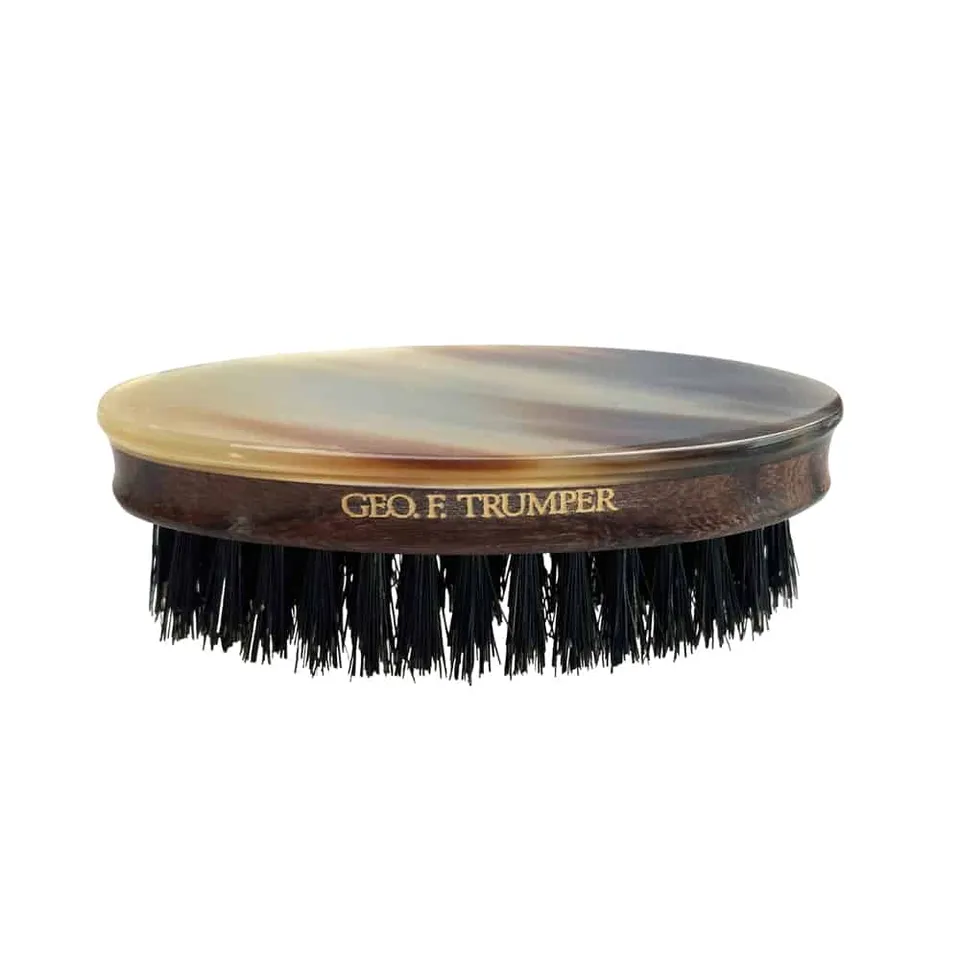 geo-trumper-oval-ash-wood-and-horn-beard-brush-bartb-rste image 1